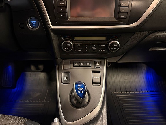 Toyota Auris 11 of 24