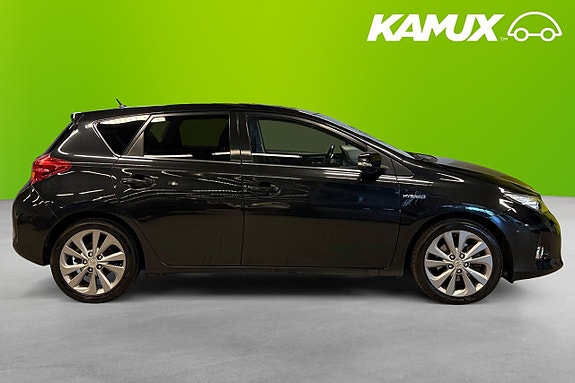 Toyota Auris 2 of 24