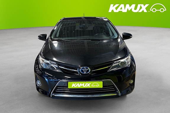 Toyota Auris 6 of 24