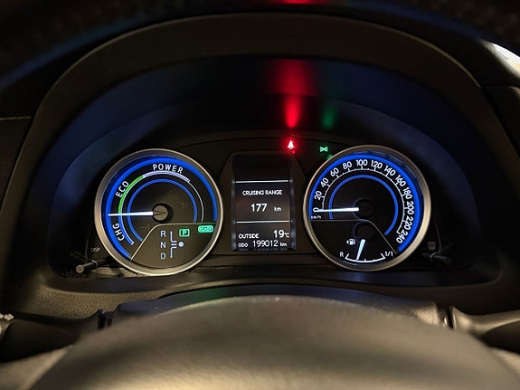 Toyota Auris 12 of 24