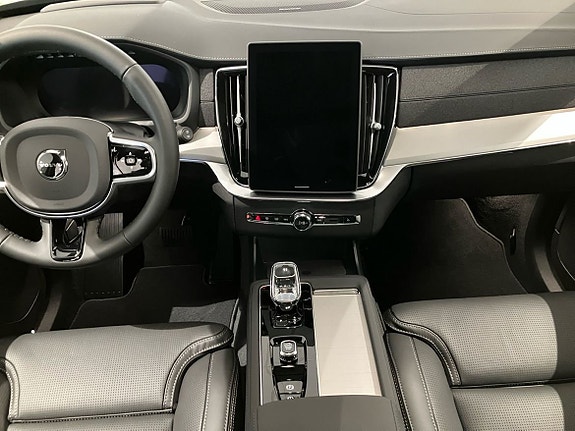 Volvo XC90 12 of 13
