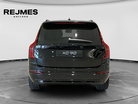 Volvo XC90 7 of 13