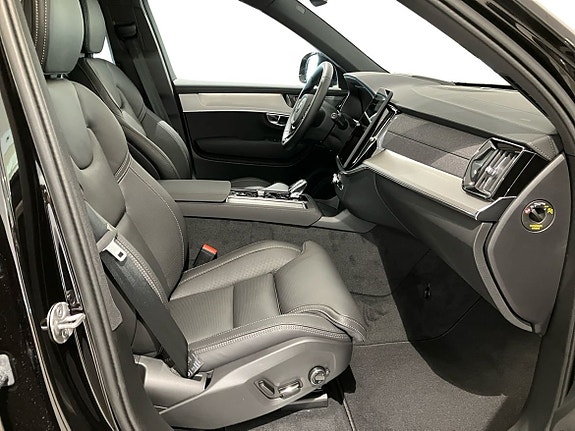 Volvo XC90 4 of 13