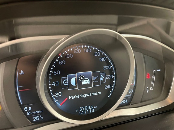 Volvo XC60 15 of 20