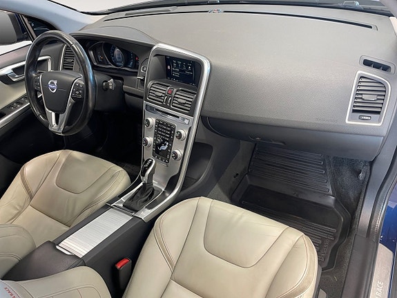 Volvo XC60 14 of 20