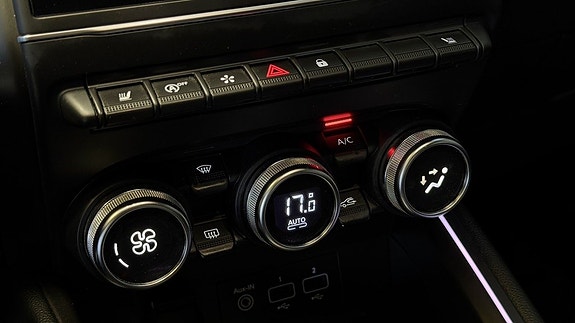 Renault Clio 18 of 25
