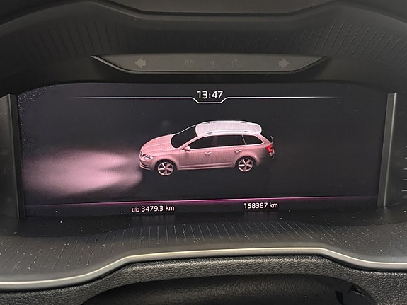 Skoda Octavia Scout 15 of 19