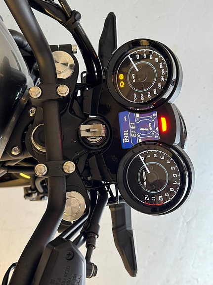 Kawasaki Z650 RS 9 of 13