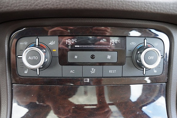 Volkswagen Touareg 26 of 28