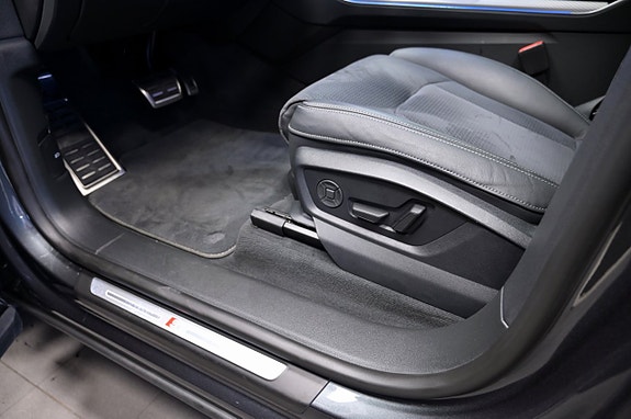 Audi Q8 20 of 30