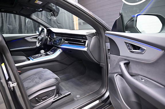Audi Q8 13 of 30