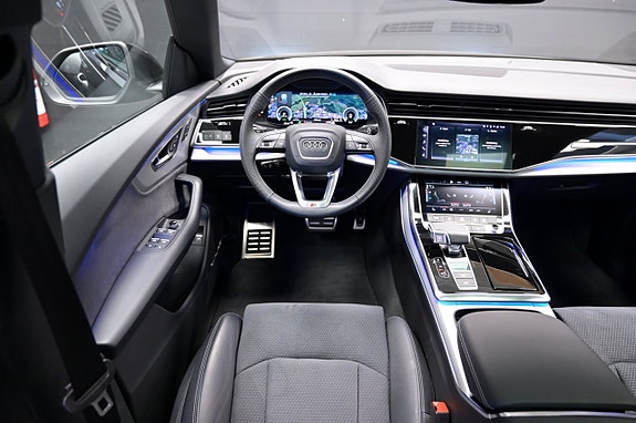 Audi Q8 18 of 30