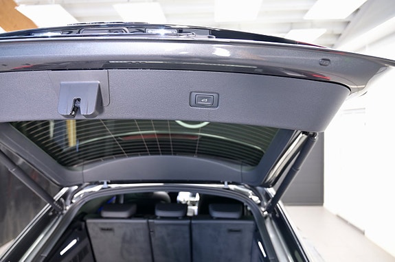 Audi Q8 10 of 30