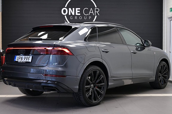 Audi Q8 6 of 30
