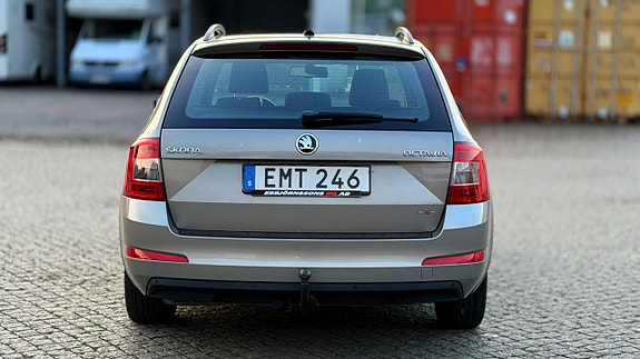 Skoda Octavia 6 of 24
