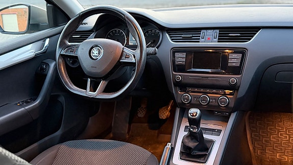 Skoda Octavia 18 of 24