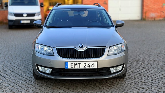 Skoda Octavia 2 of 24
