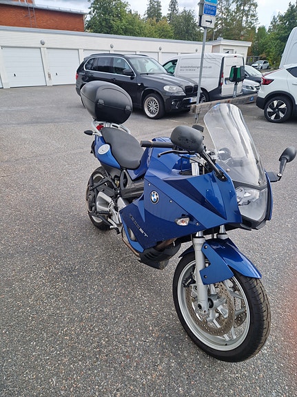 BMW F 800 ST 3 of 5