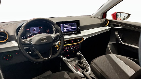 Seat Arona 10 of 12