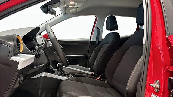 Seat Arona 8 of 12