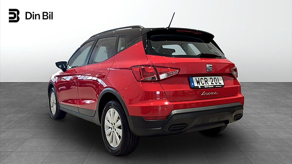 Seat Arona 3 of 12