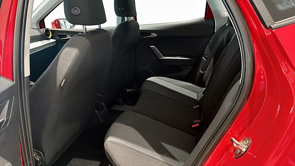 Seat Arona 11 of 12