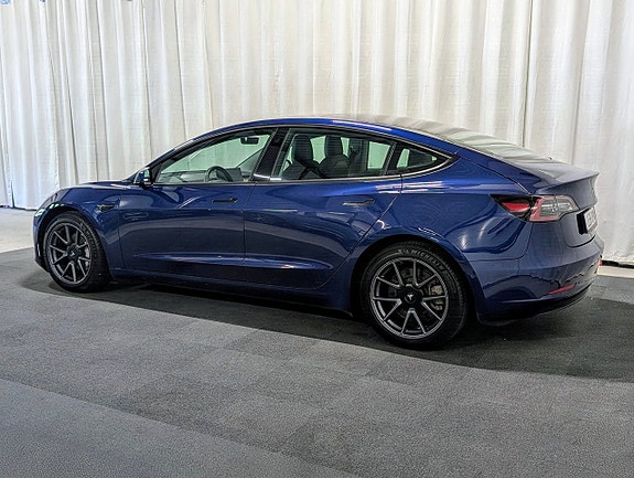 Tesla Model 3 3 of 16