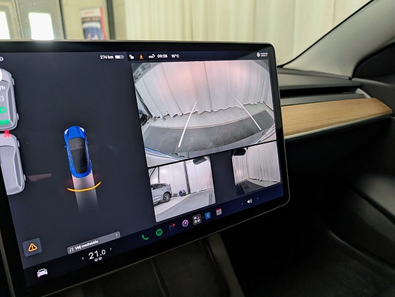 Tesla Model 3 9 of 16