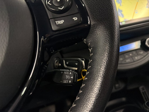 Toyota Yaris 17 of 24