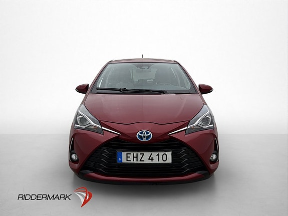 Toyota Yaris 2 of 24