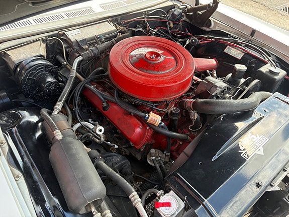 Oldsmobile Ninety-Eight 21 of 25