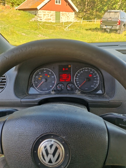 Volkswagen Caddy 8 of 8