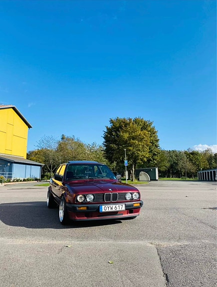 BMW 316i 2 of 10