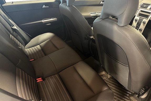 Volvo V50 18 of 21