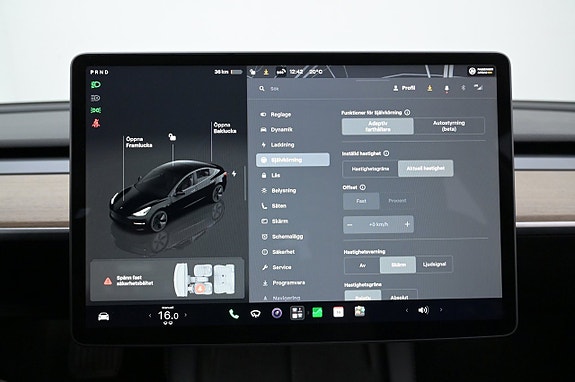 Tesla Model 3 15 of 27