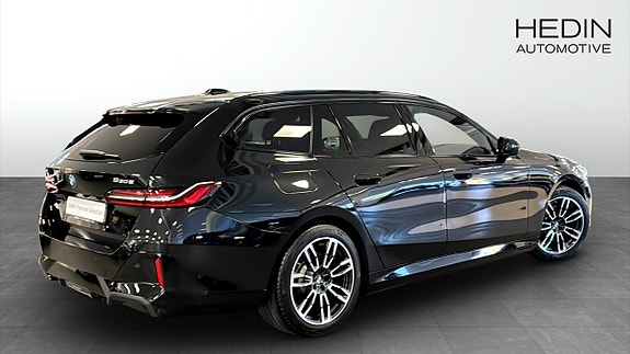 BMW 530e 2 of 9