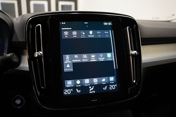 Volvo XC40 19 of 24