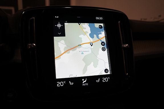 Volvo XC40 18 of 24