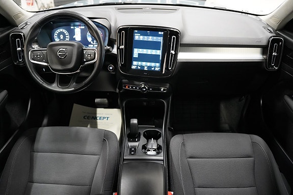 Volvo XC40 11 of 24