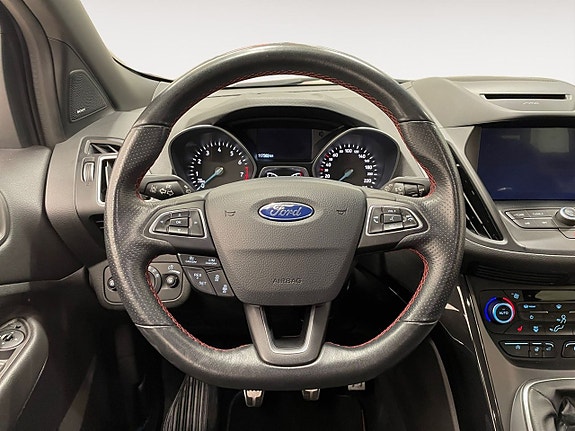 Ford Kuga 13 of 25
