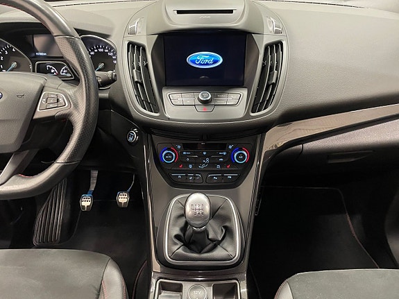 Ford Kuga 11 of 25