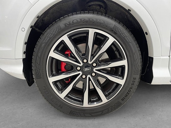 Ford Kuga 8 of 25