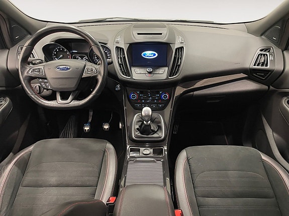Ford Kuga 10 of 25