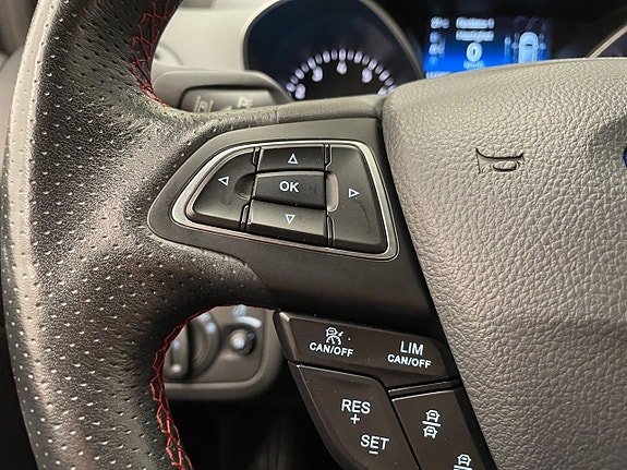 Ford Kuga 22 of 25