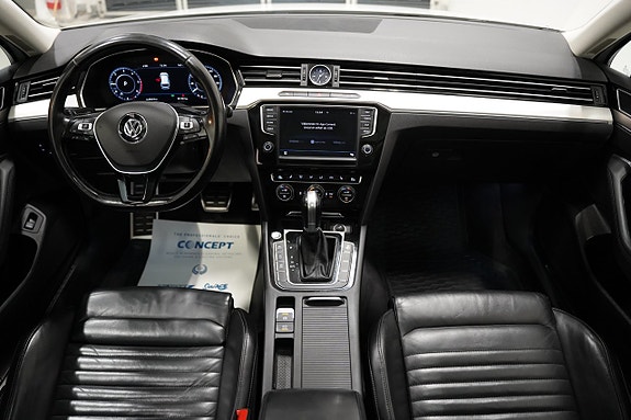 Volkswagen Passat Alltrack 11 of 25