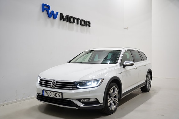 Volkswagen Passat Alltrack 2 of 25