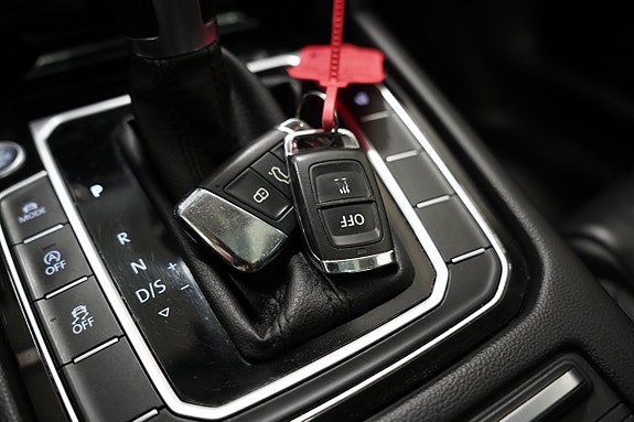Volkswagen Passat Alltrack 10 of 25