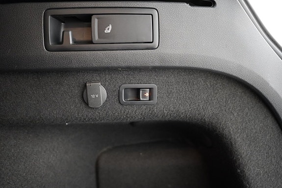 Volkswagen Passat Alltrack 24 of 25