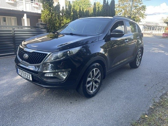 Kia Sportage 2 of 8