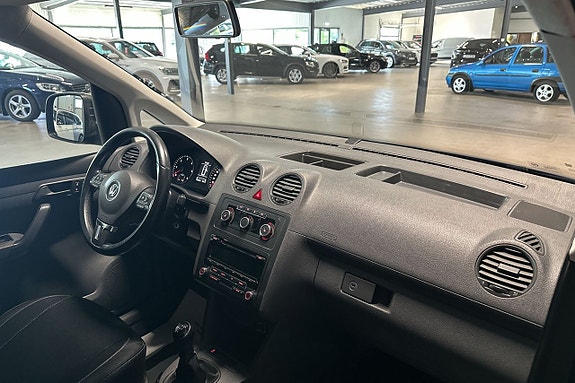 Volkswagen Caddy Maxi 8 of 14